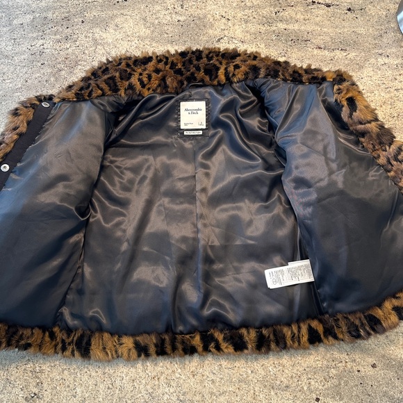 Abercrombie & Fitch A&F Mini Puffer Fur - Picture 5 of 5